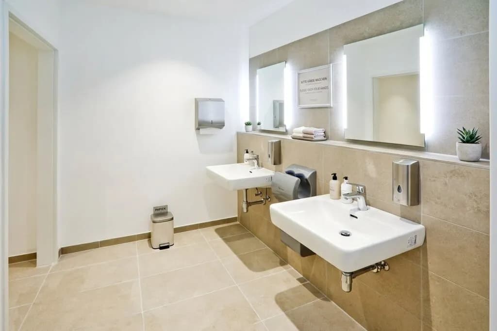 8-Zimmer-Gewerbeimmobilie mieten in Wien – 306 m², € 4.901 – Bild 8 von 9
