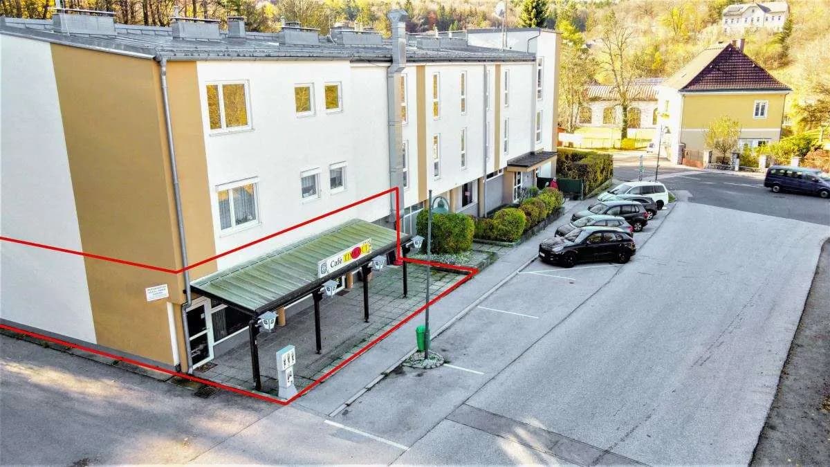 Gewerbeimmobilie kaufen in Baden – 134 m², € 95.000
