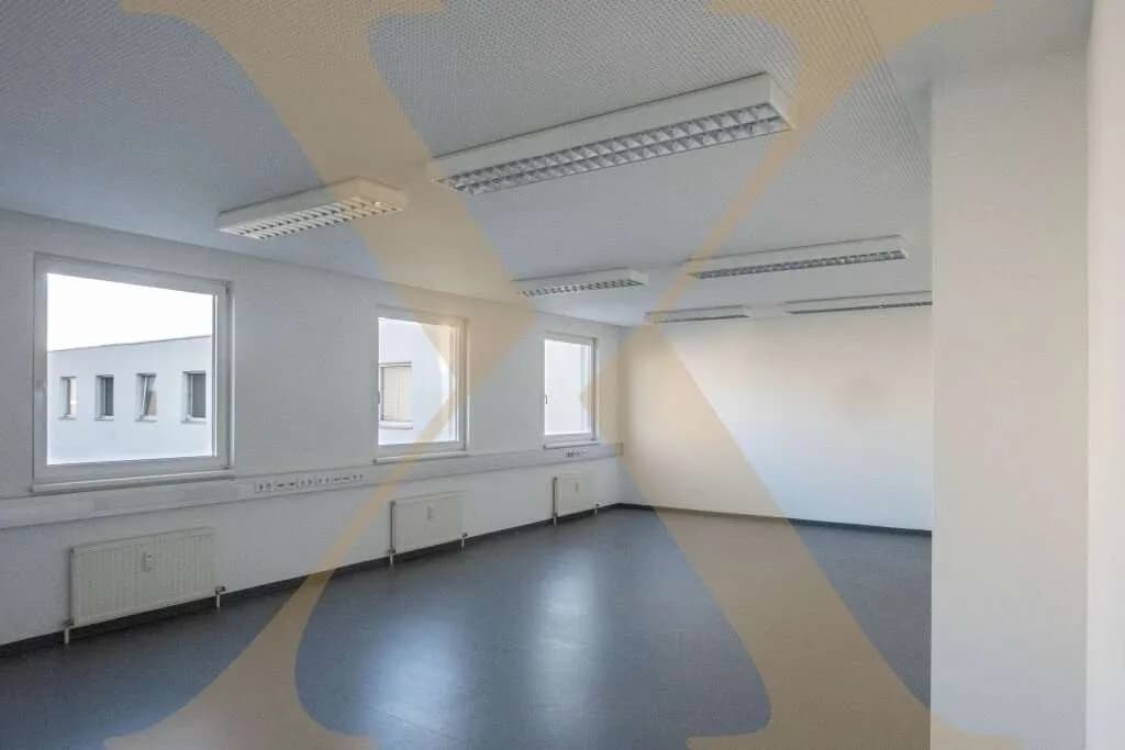 Gewerbeimmobilie mieten in Wels – 56 m², € 682