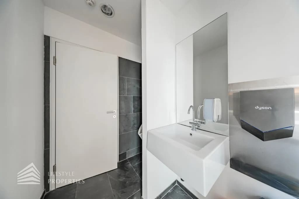 4-Zimmer-Gewerbeimmobilie mieten in Wien – 245 m², € 3.606 – Bild 21 von 25
