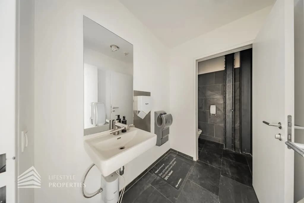 4-Zimmer-Gewerbeimmobilie mieten in Wien – 245 m², € 3.606 – Bild 22 von 25