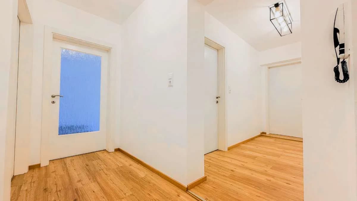 4-Zimmer-Wohnung kaufen in Gmunden – 100 m², € 239.000 – Bild 9 von 11