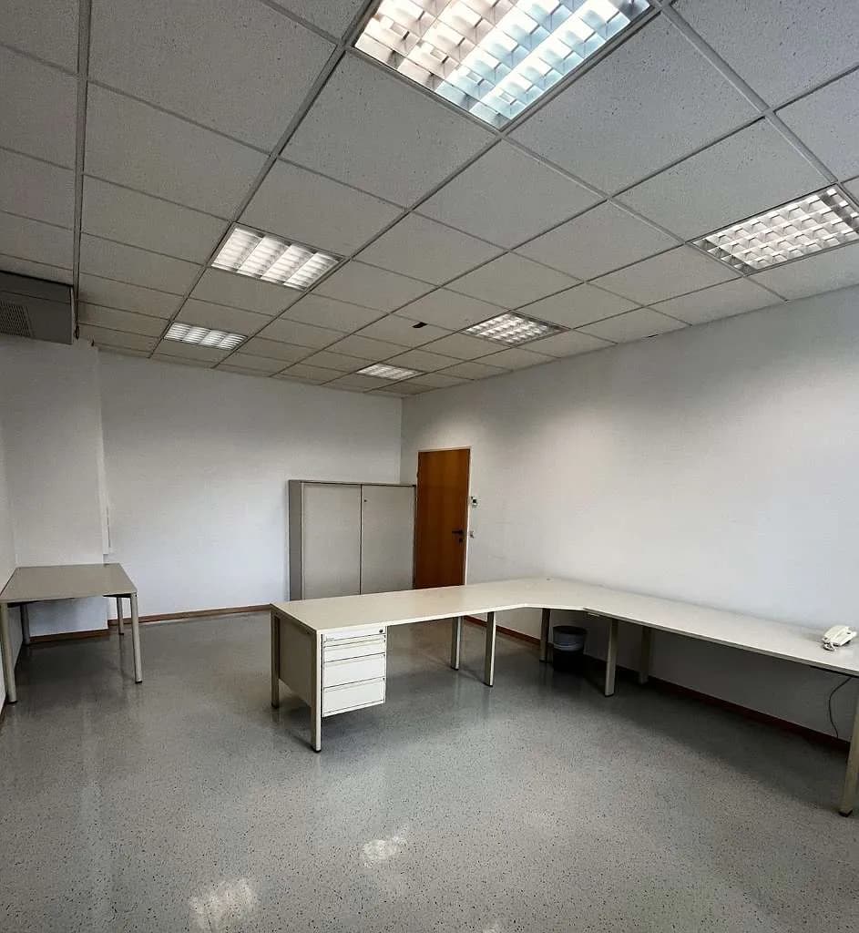 2-Zimmer-Gewerbeimmobilie mieten in Linz – 79 m², € 948 – Bild 4 von 9
