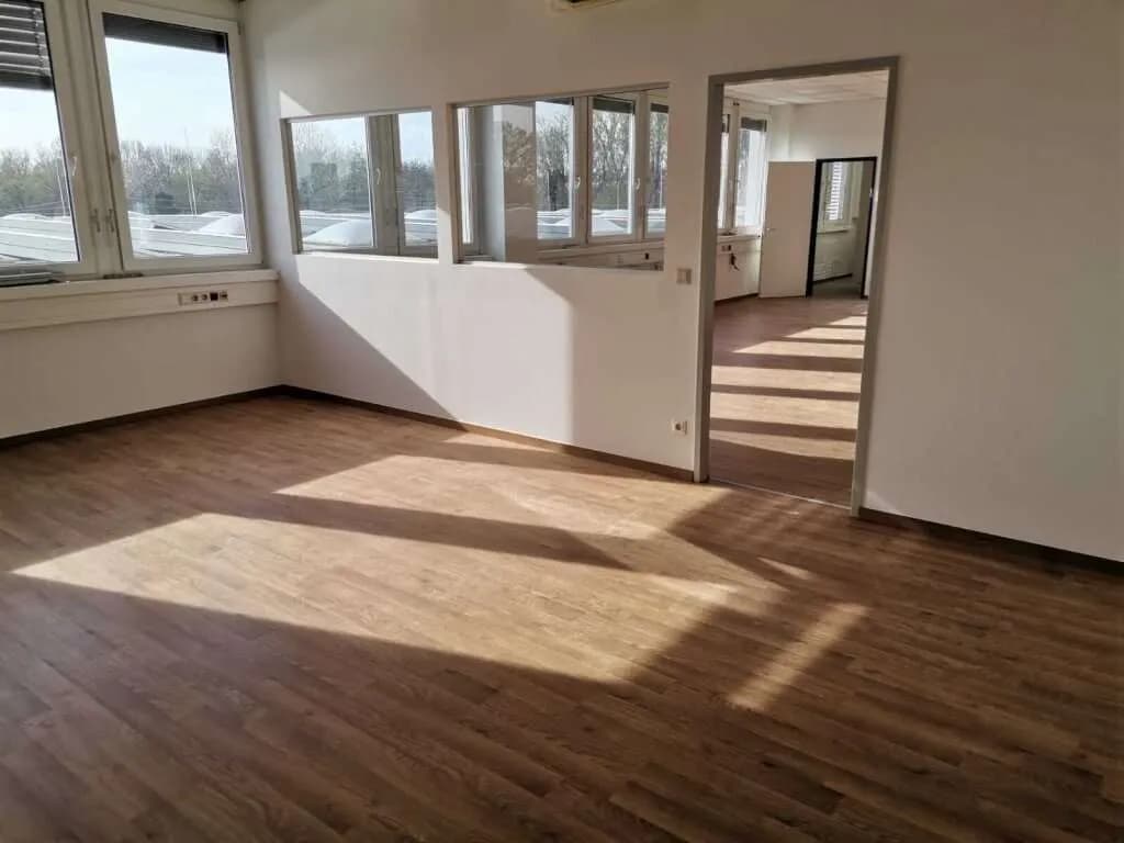 4-Zimmer-Gewerbeimmobilie mieten in Baden – 208 m², € 3.010 – Bild 3 von 9