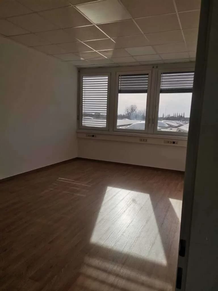 4-Zimmer-Gewerbeimmobilie mieten in Baden – 208 m², € 3.010 – Bild 4 von 9
