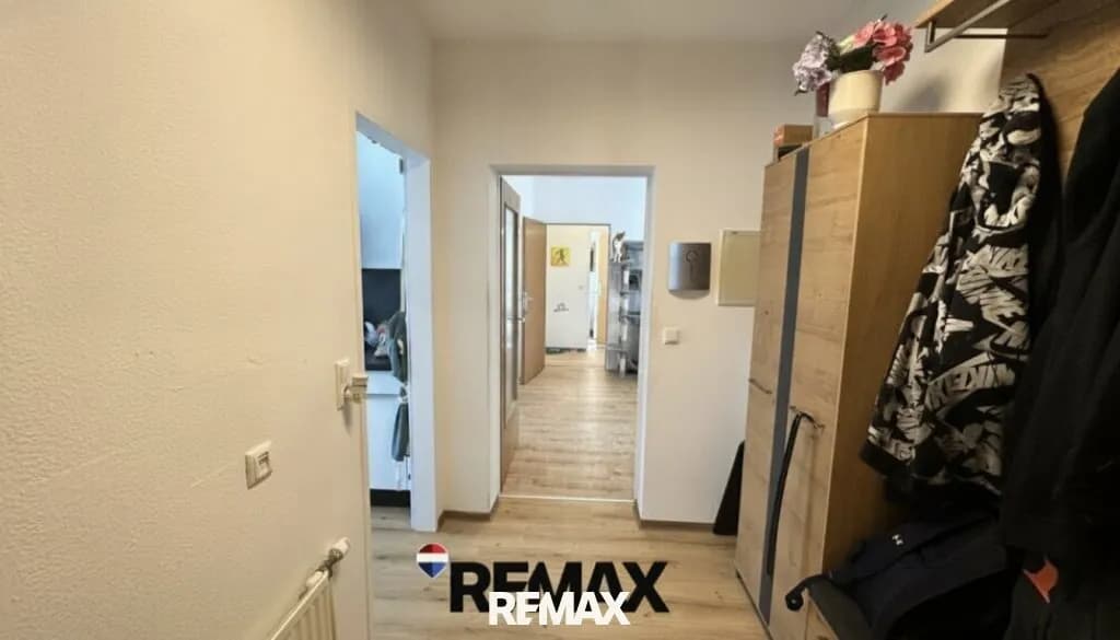 3-Zimmer-Wohnung kaufen in Vöcklabruck – 81 m², € 219.000 – Bild 2 von 12