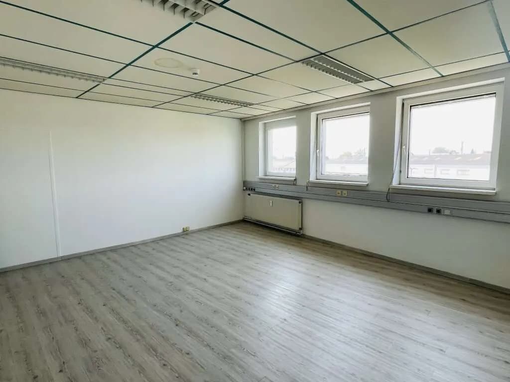 4-Zimmer-Gewerbeimmobilie mieten in Salzburg Stadt – 139 m², € 1.458 – Bild 4 von 5