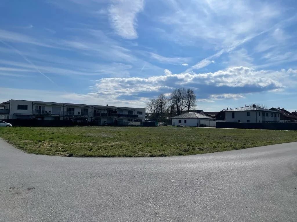 Grundstück kaufen in Braunau am Inn – 500 m², € 160.000 – Bild 2 von 3