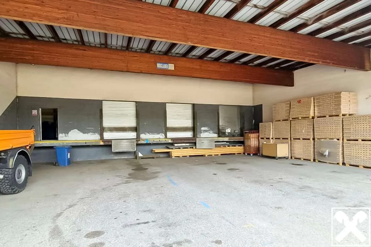 19-Zimmer-Immobilie mieten in Vöcklabruck – 3 400 m², € 16.760 – Bild 9 von 12