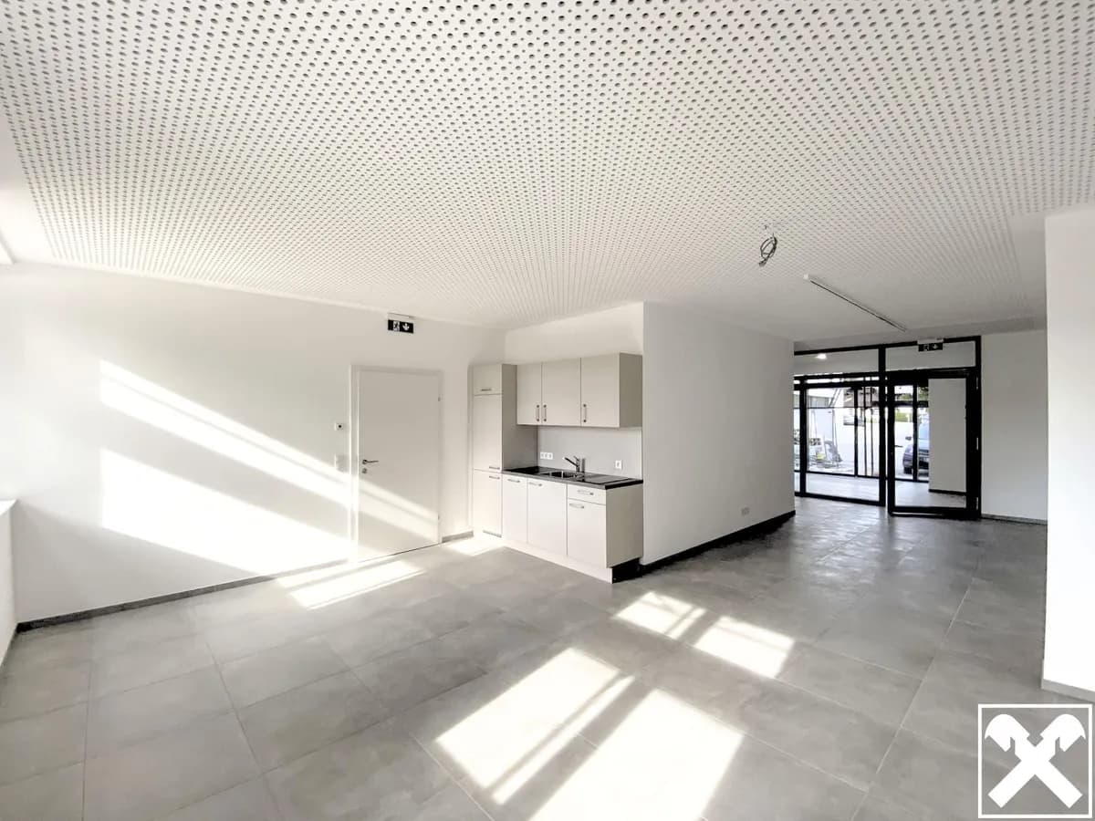 1-Zimmer-Gewerbeimmobilie mieten in Vöcklabruck – 64 m², € 1.005