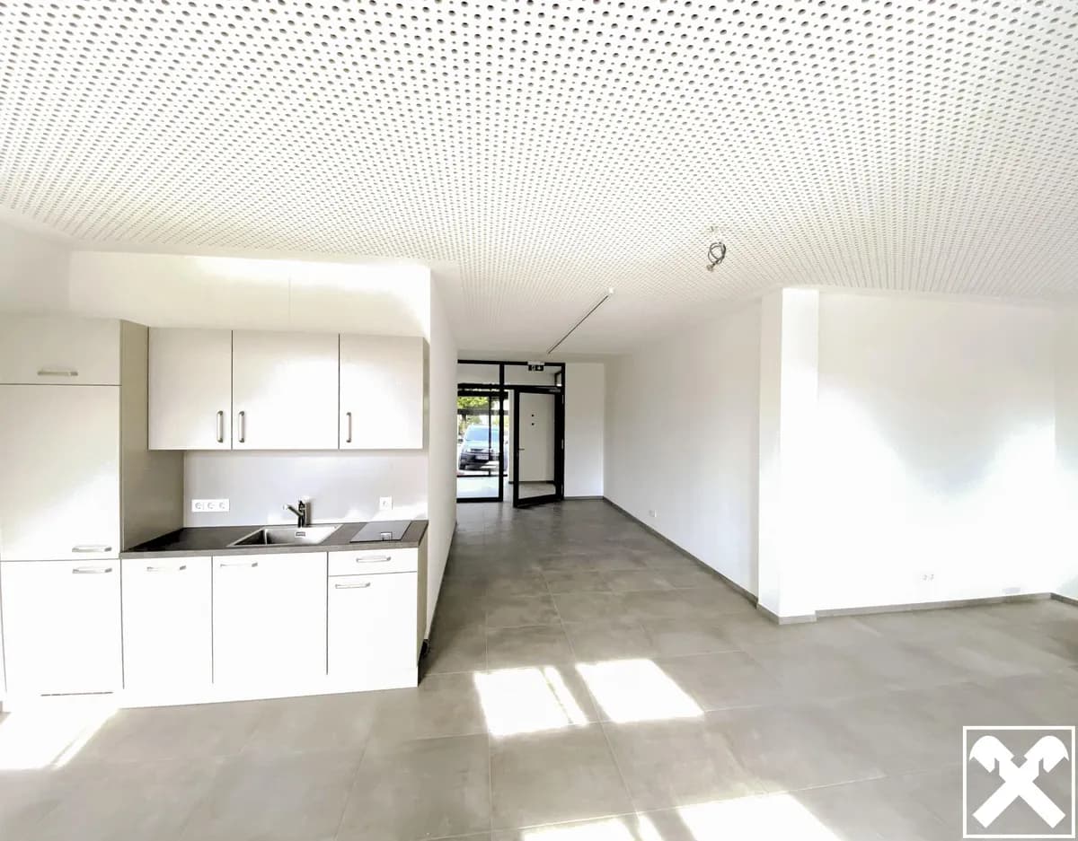1-Zimmer-Gewerbeimmobilie mieten in Vöcklabruck – 64 m², € 1.005 – Bild 2 von 6
