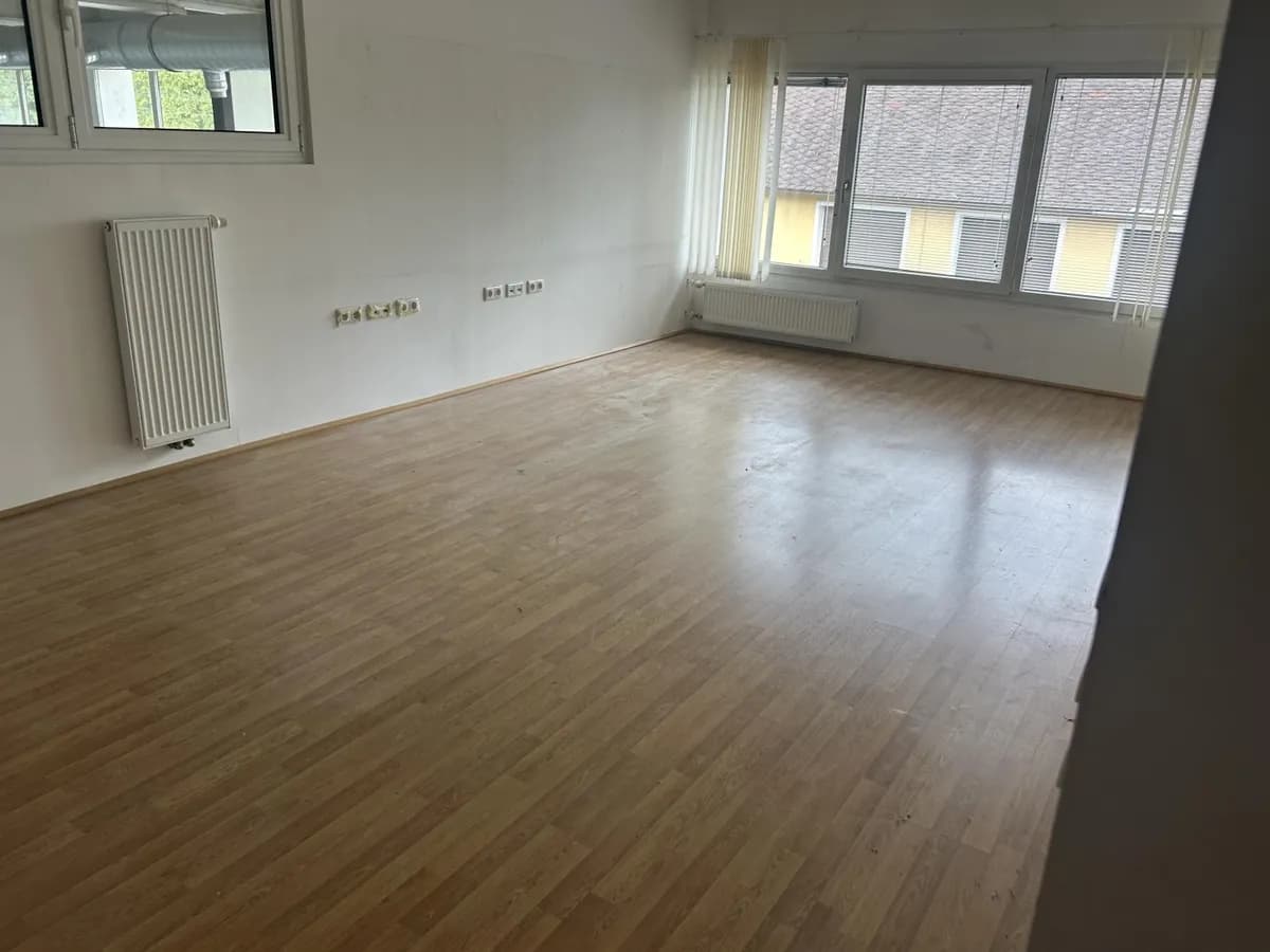 Immobilie mieten in Linz Land – 330 m², € 2.310 – Bild 5 von 6