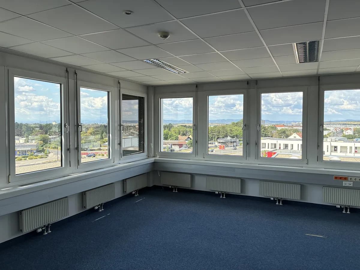 Gewerbeimmobilie mieten in Bruck an der Leitha – 214 m², € 2.482 – Bild 4 von 9