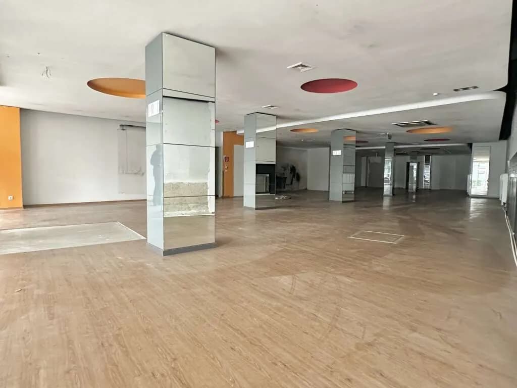 3-Zimmer-Gewerbeimmobilie mieten in Bruck an der Leitha – 330 m², € 1.500 – Bild 2 von 3