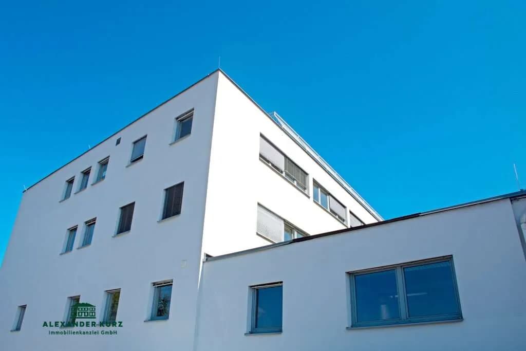 Gewerbeimmobilie mieten in Salzburg Stadt – 57 m², € 594