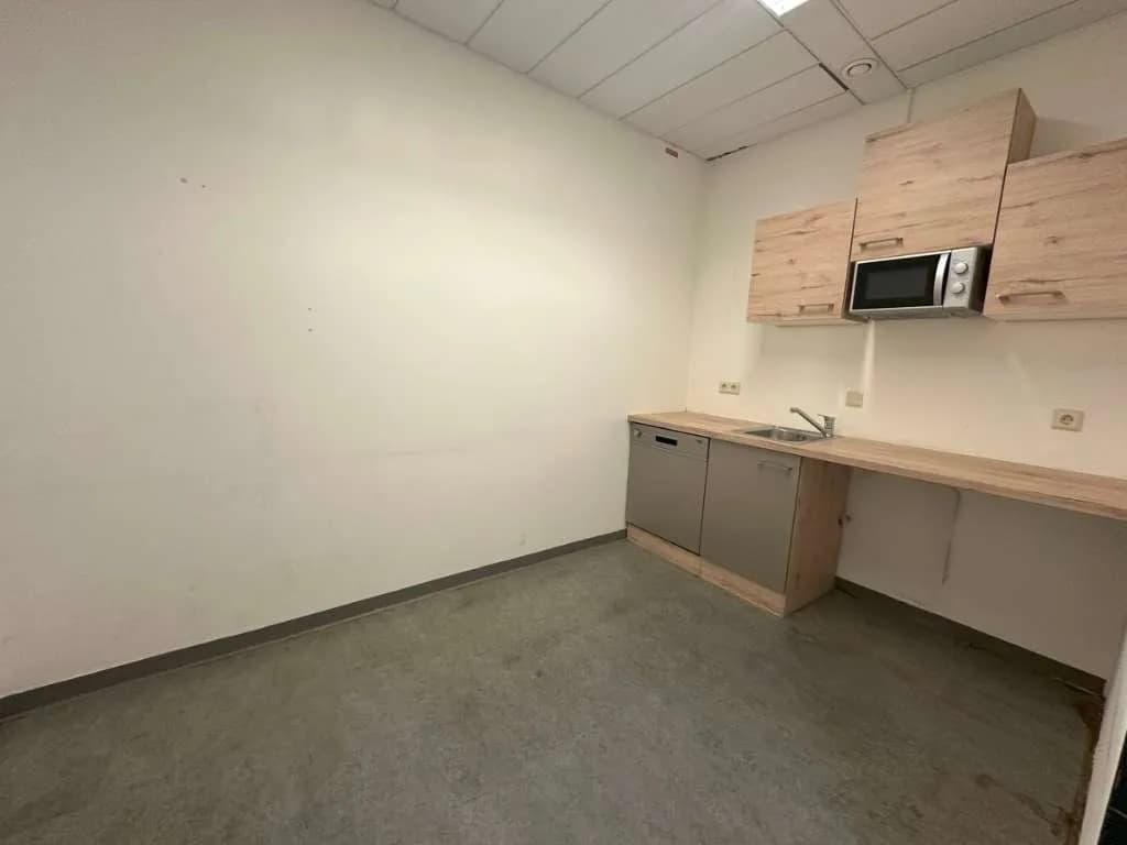 Gewerbeimmobilie mieten in Wien – 363 m², € 16 – Bild 12 von 14