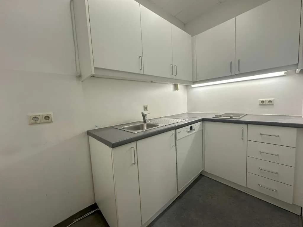 Gewerbeimmobilie mieten in Wien – 363 m², € 16 – Bild 13 von 14
