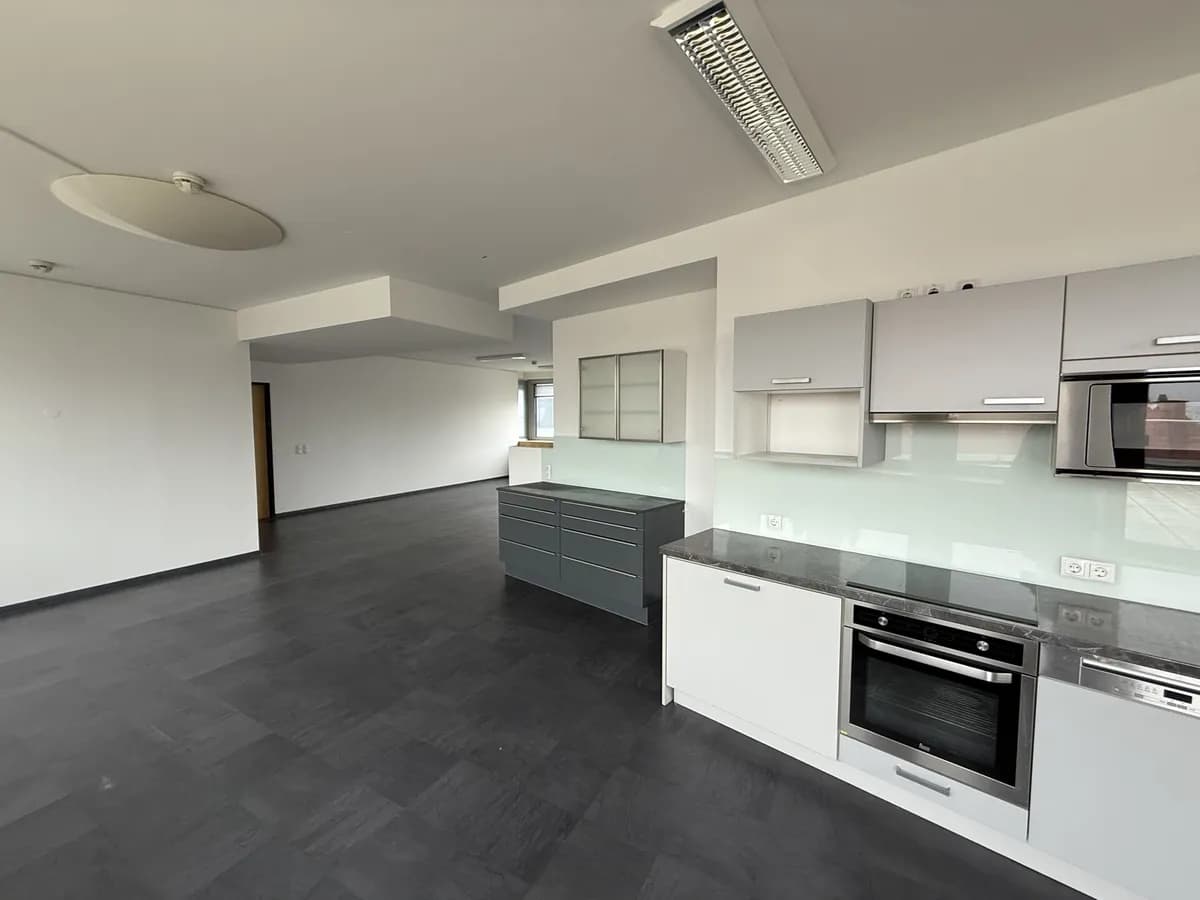 Gewerbeimmobilie mieten in Wien – 398 m², € 17 – Bild 9 von 11
