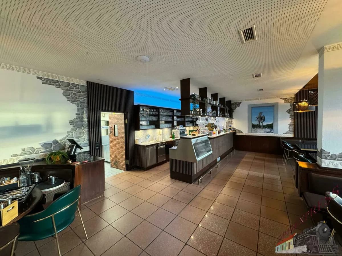 Gewerbeimmobilie mieten in Bruck an der Leitha – 443 m², € 3.257 – Bild 9 von 11