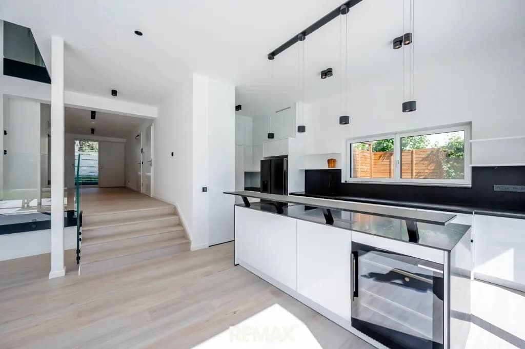 6-Zimmer-Wohnung mieten in Wien – 280 m², € 6.865 – Bild 3 von 55