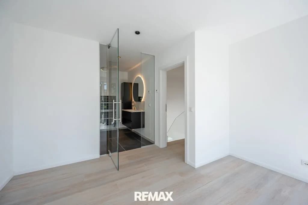 6-Zimmer-Wohnung mieten in Wien – 280 m², € 6.865 – Bild 12 von 55