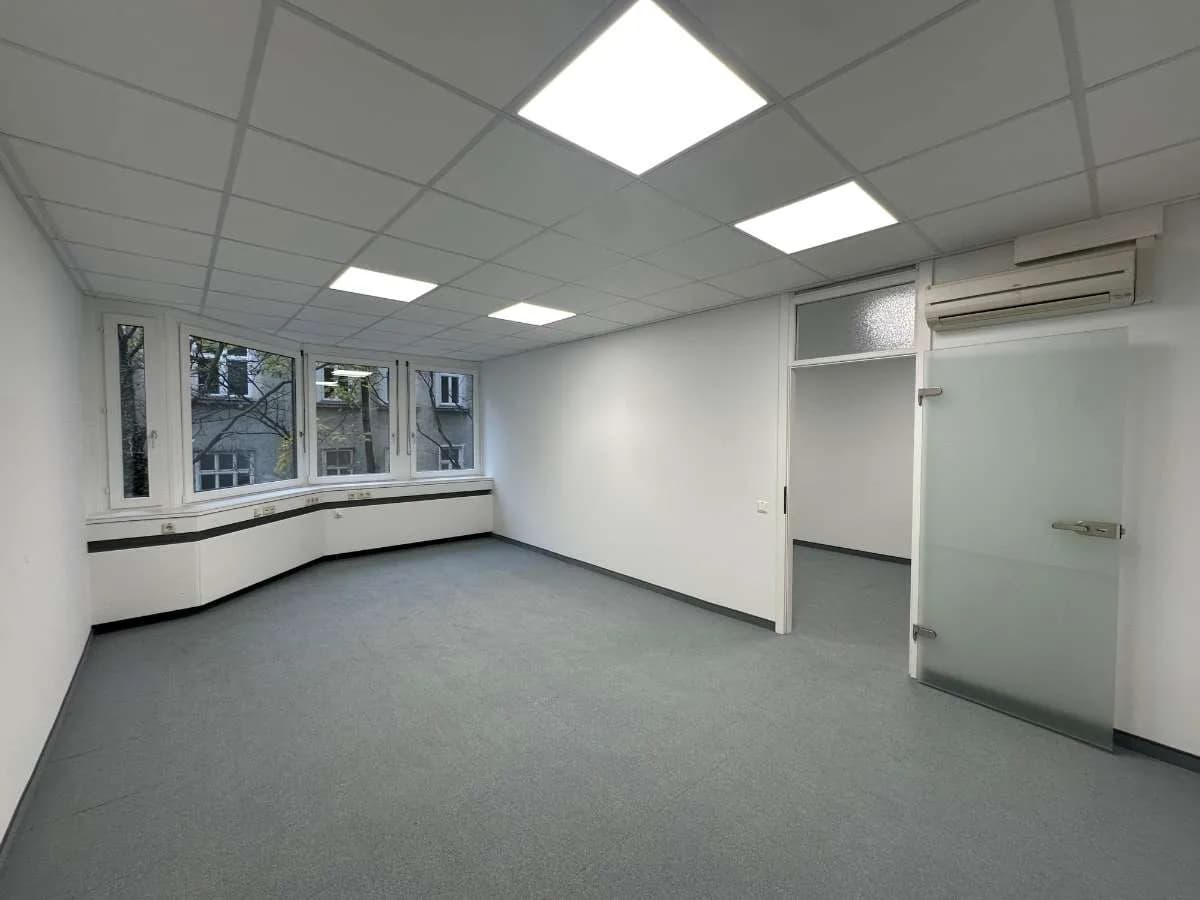 Gewerbeimmobilie mieten in Wien – 847 m², € 10.689