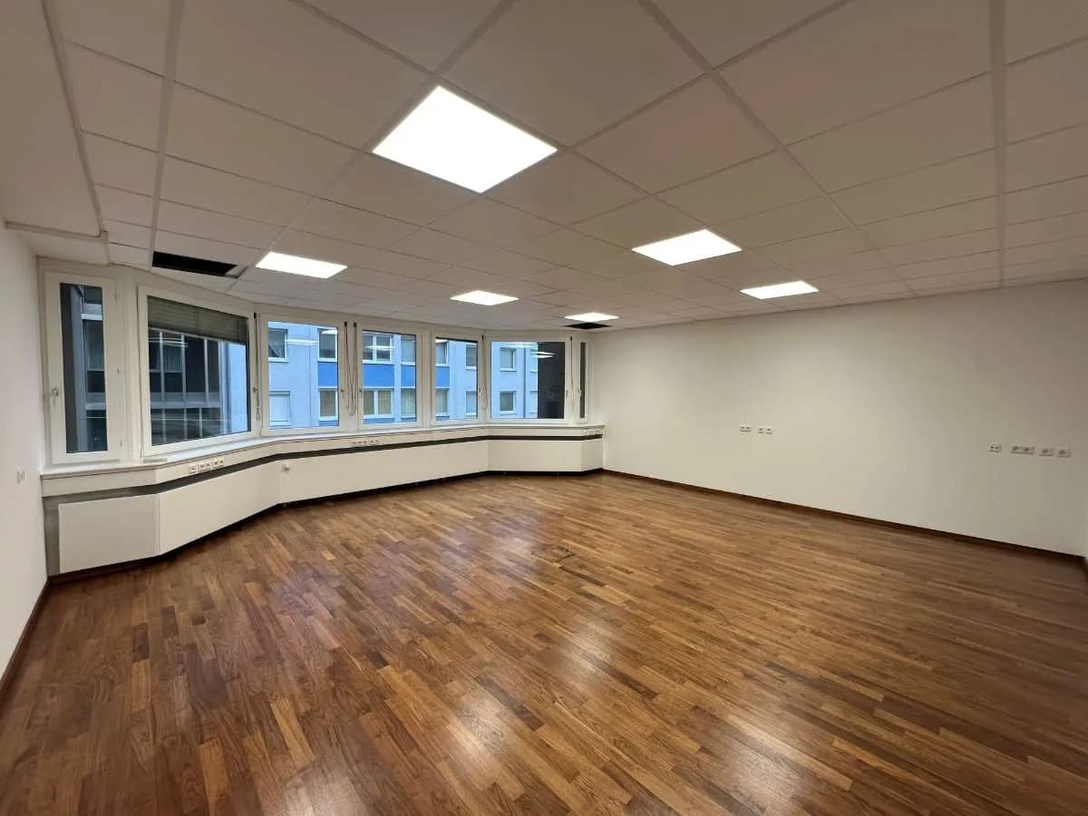 Gewerbeimmobilie mieten in Wien – 847 m², € 10.689 – Bild 3 von 11