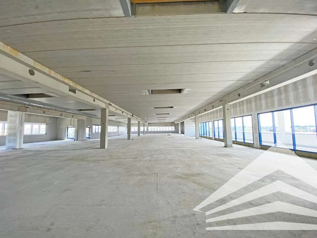 Gewerbeimmobilie mieten in Linz Land – 1 595 m², € 18.344 – Bild 2 von 9