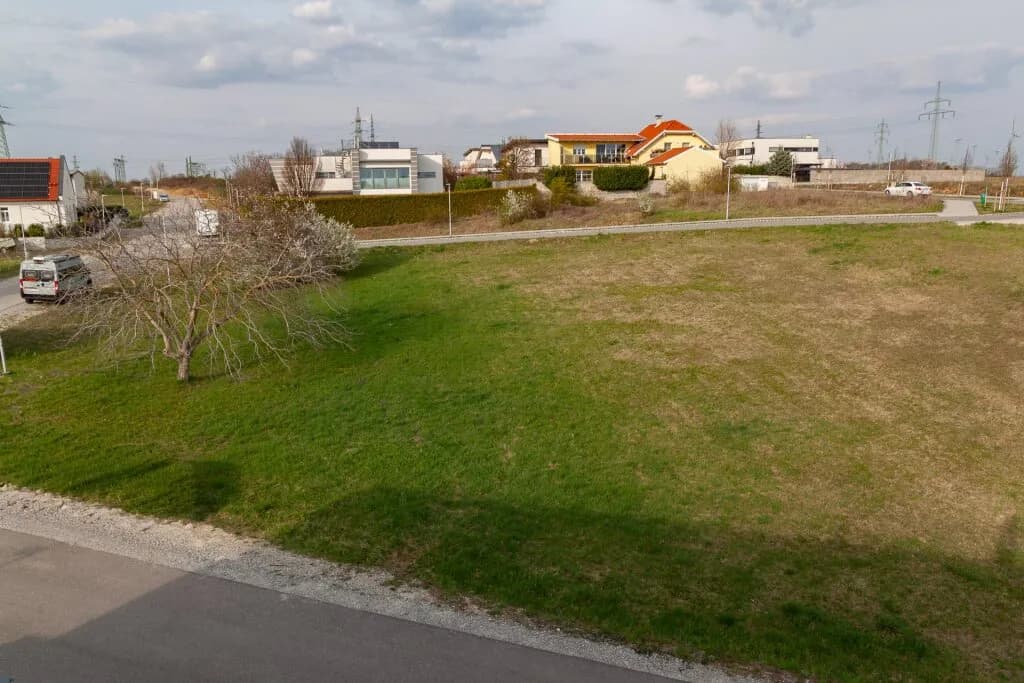 Grundstück kaufen in Neusiedl am See – 1 665 m², € 798.000