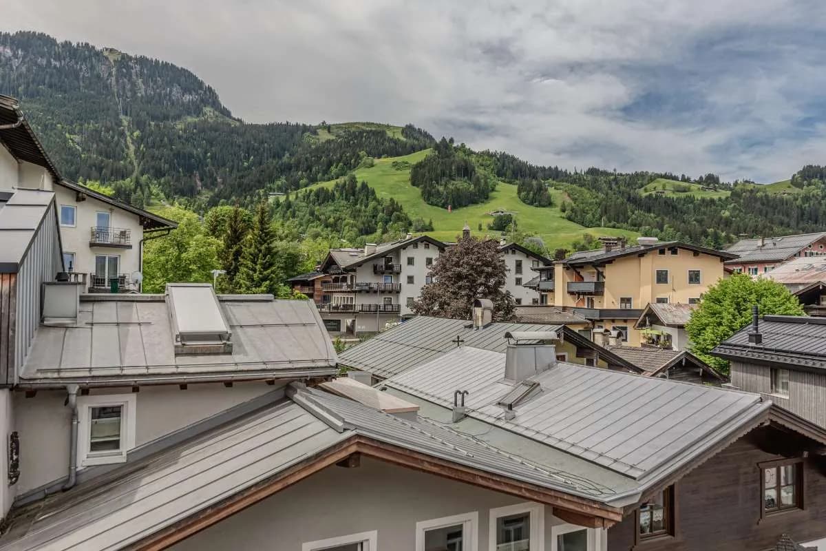 4-Zimmer-Wohnung kaufen in Kitzbühel – 148 m², € 2.900.000 – Bild 2 von 7