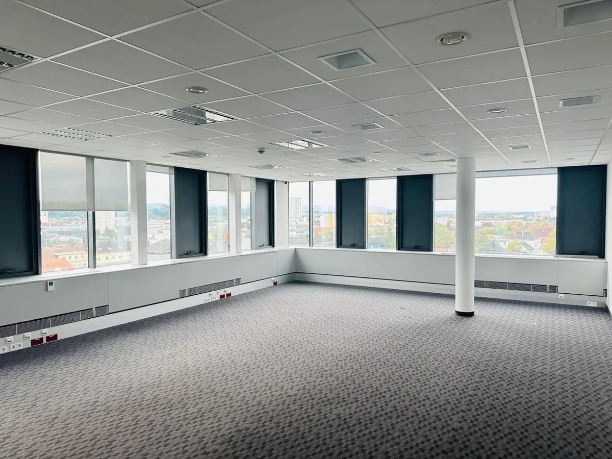 6-Zimmer-Gewerbeimmobilie kaufen in Wels – 340 m², € 900.000 – Bild 2 von 11