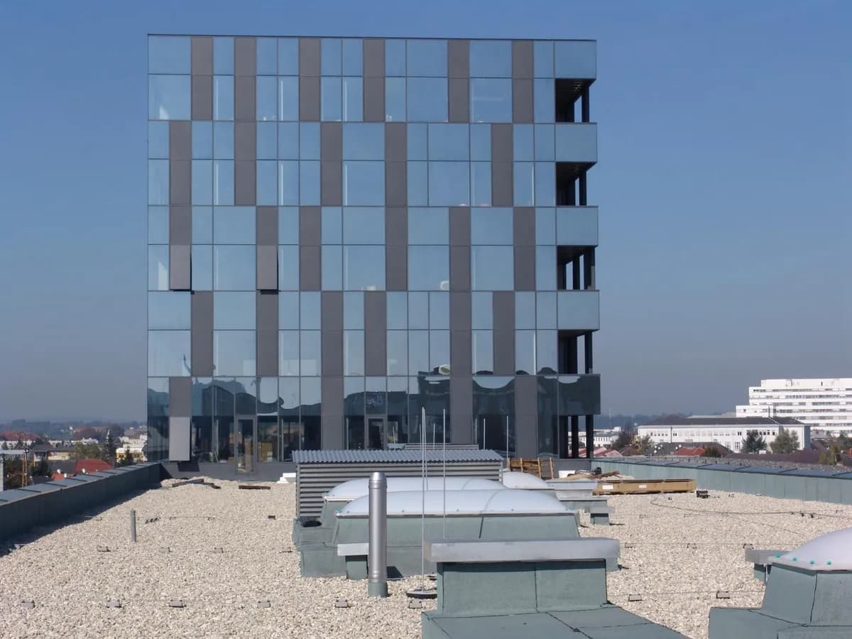 6-Zimmer-Gewerbeimmobilie kaufen in Wels – 340 m², € 900.000 – Bild 5 von 11