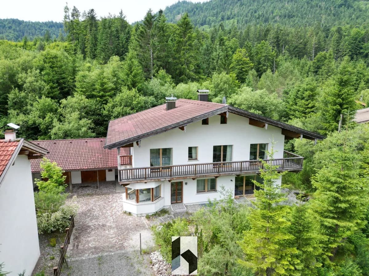 7-Zimmer-Haus kaufen in Schwaz – 200 m², € 890.000