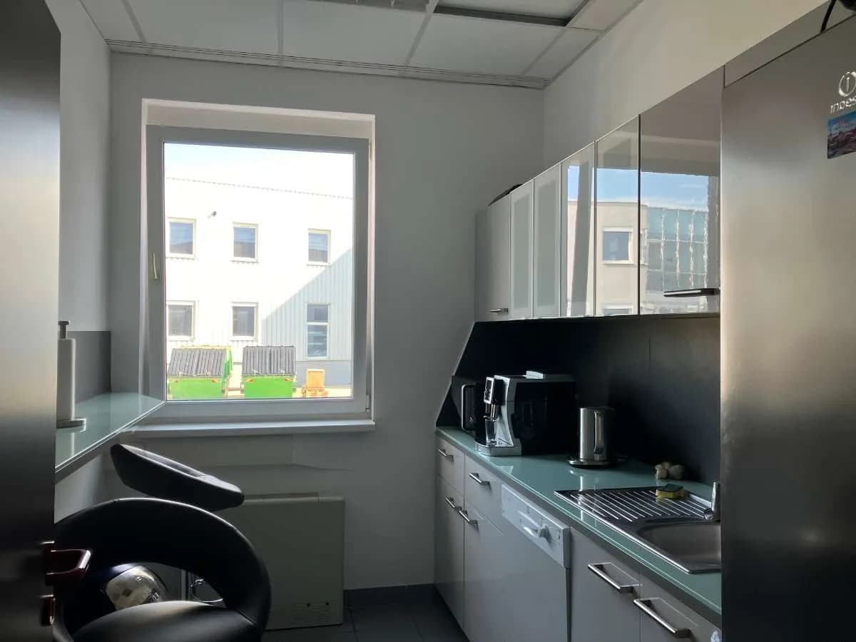 Gewerbeimmobilie mieten in Mödling – 465 m², € 4.613 – Bild 8 von 11