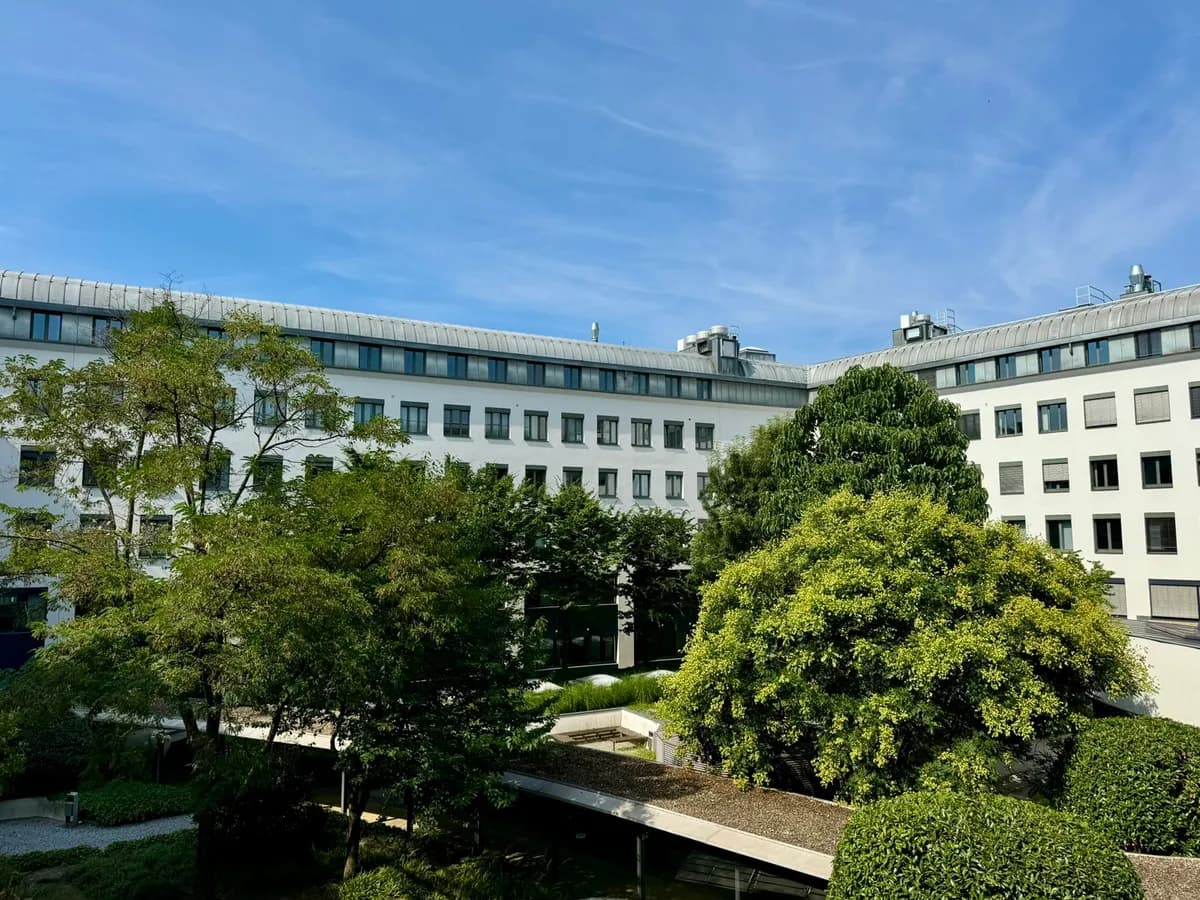 Gewerbeimmobilie mieten in Wien – 327 m², € 14