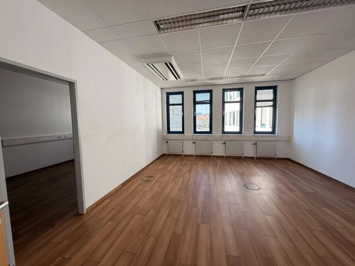 Gewerbeimmobilie mieten in Wien – 318 m², € 4.742 – Bild 9 von 17