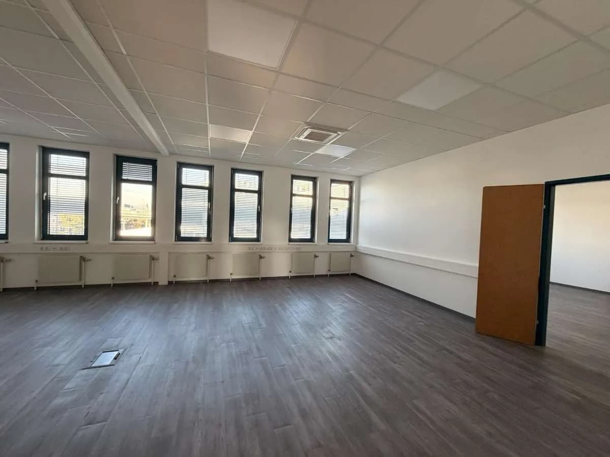 Gewerbeimmobilie mieten in Wien – 318 m², € 4.742 – Bild 12 von 17