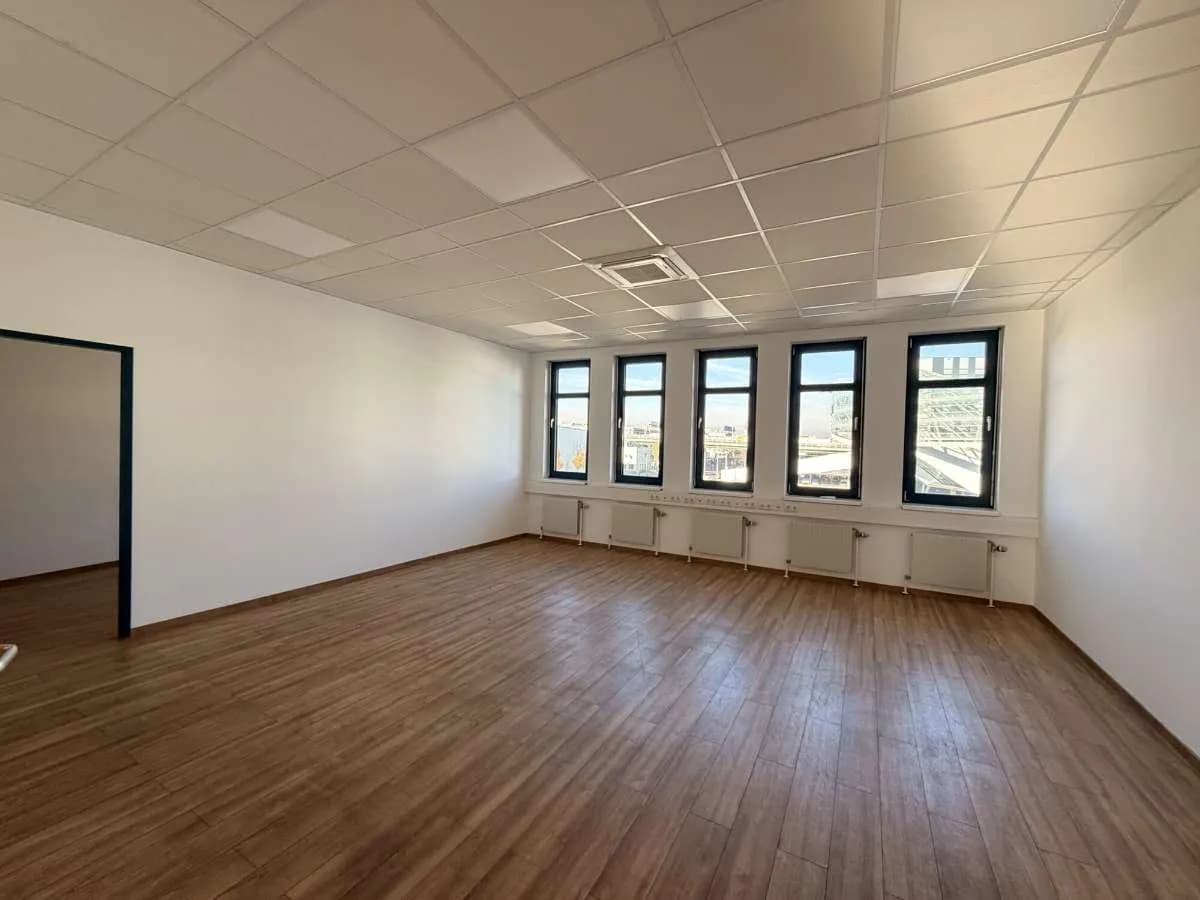 Gewerbeimmobilie mieten in Wien – 318 m², € 4.742 – Bild 13 von 17