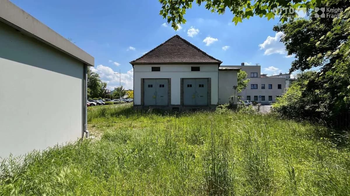 Immobilie kaufen in Wiener Neustadt – 718 m² – Bild 3 von 9