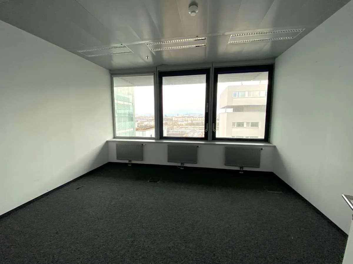 Gewerbeimmobilie mieten in Wien – 1 387 m², € 27.671 – Bild 1 von 9