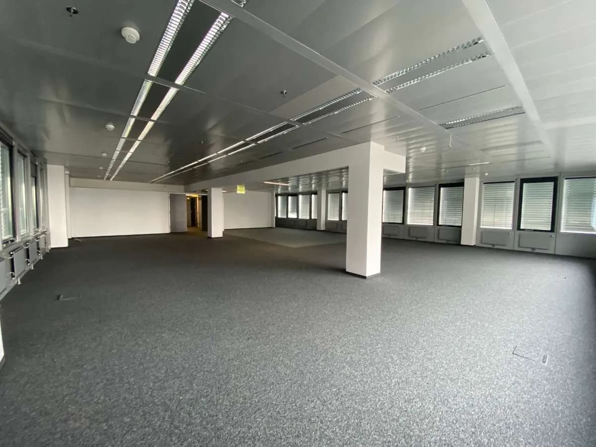 Gewerbeimmobilie mieten in Wien – 1 387 m², € 27.671 – Bild 2 von 9