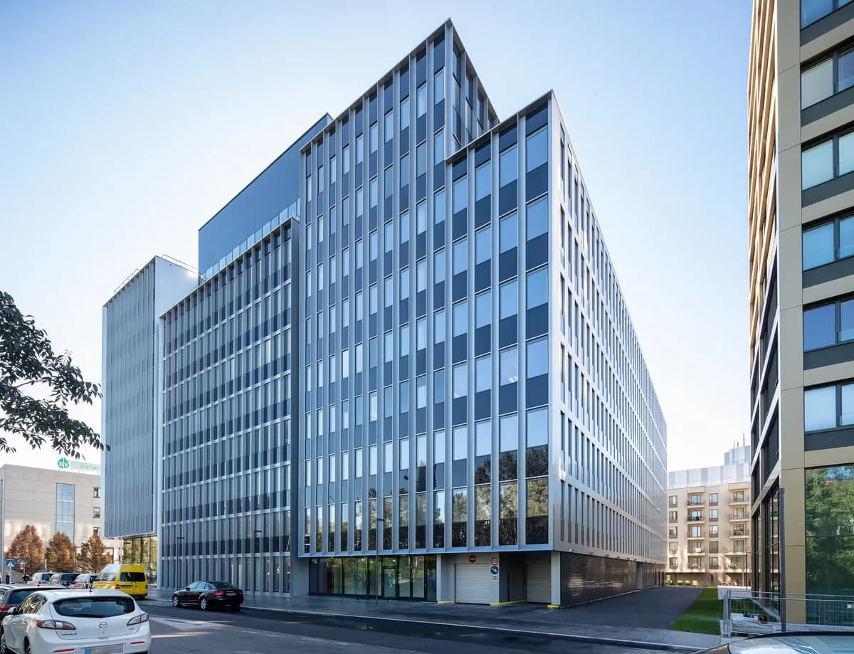 Gewerbeimmobilie mieten in Wien – 1 624 m², € 36.378 – Bild 1 von 11