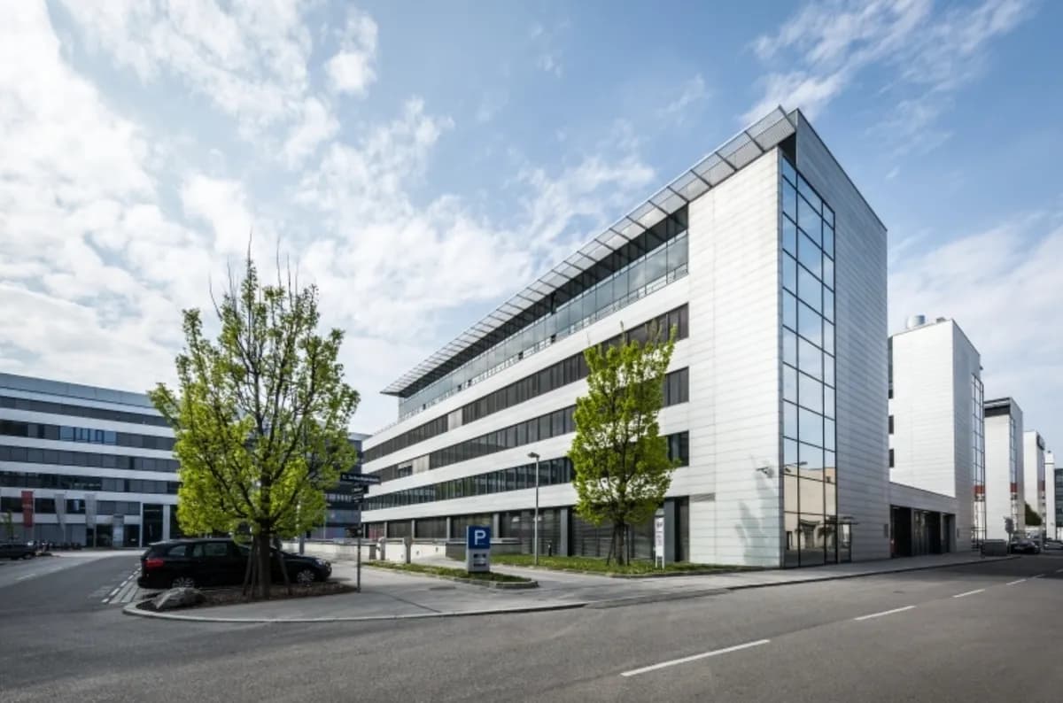 Gewerbeimmobilie mieten in Wien – 1 239 m², € 26.134 – Bild 14 von 17