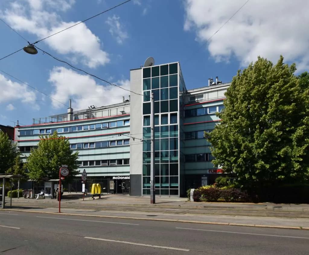 Gewerbeimmobilie mieten in Wien – 367 m², € 14 – Bild 1 von 13