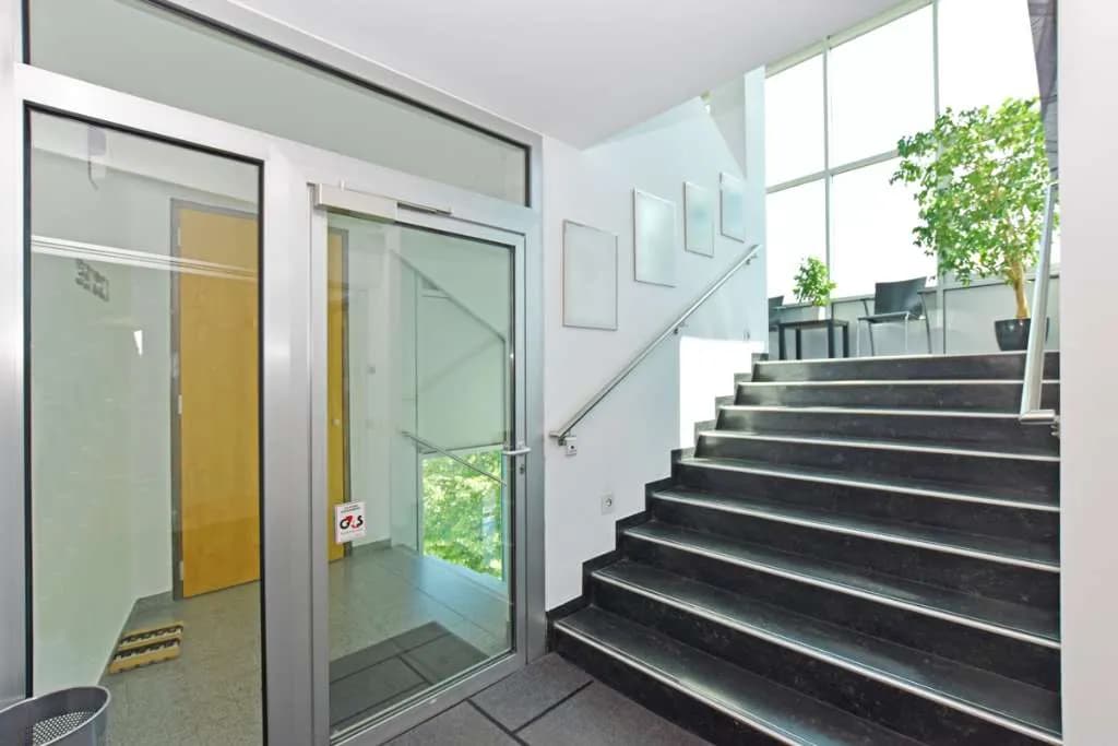 Gewerbeimmobilie mieten in Wien – 367 m², € 14 – Bild 2 von 13