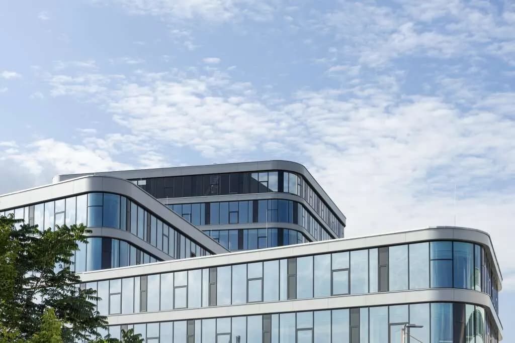 Gewerbeimmobilie mieten in Linz – 2 834 m², € 50.729