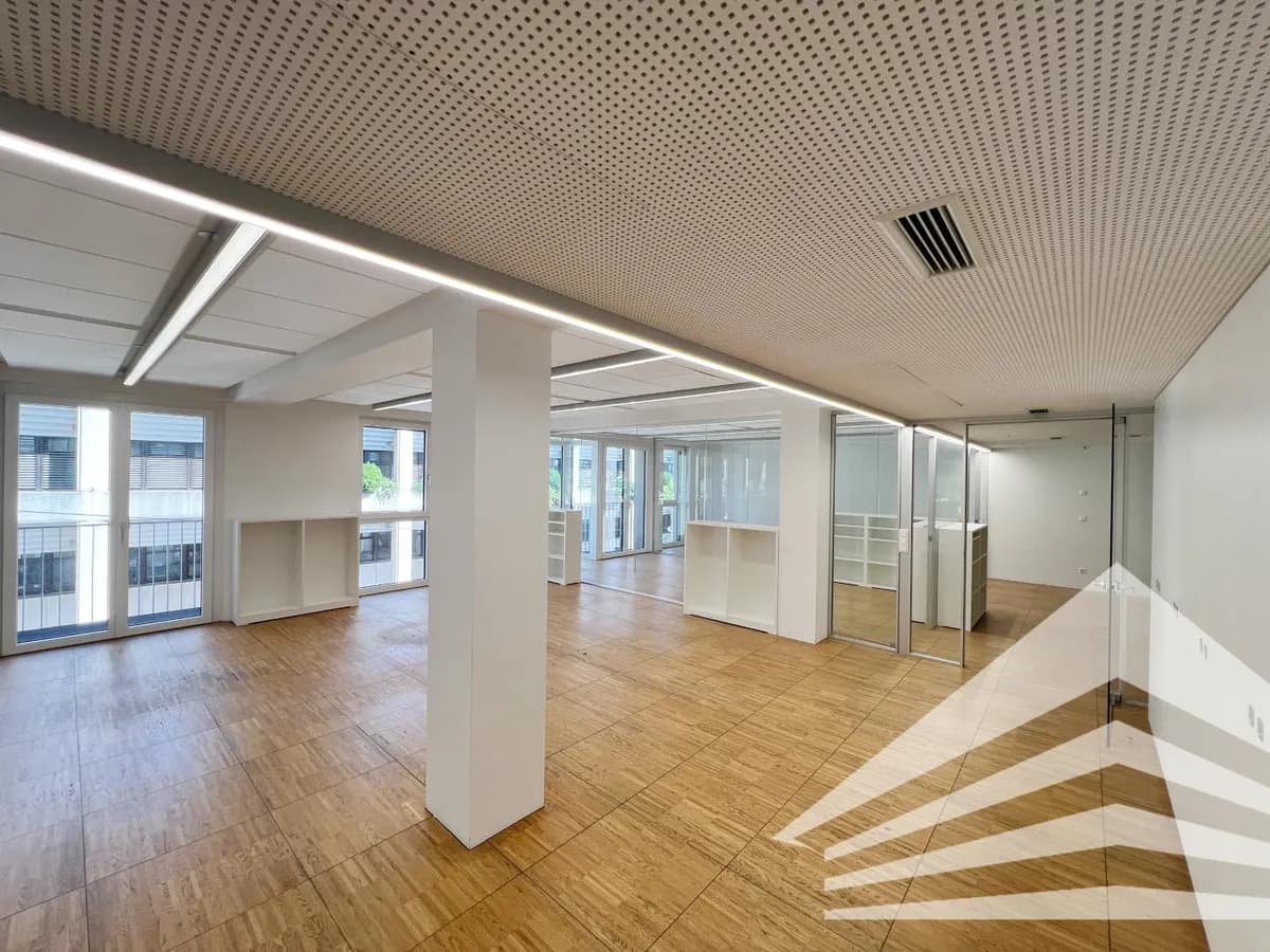 10-Zimmer-Gewerbeimmobilie mieten in Linz – 318 m², € 4.675 – Bild 2 von 10