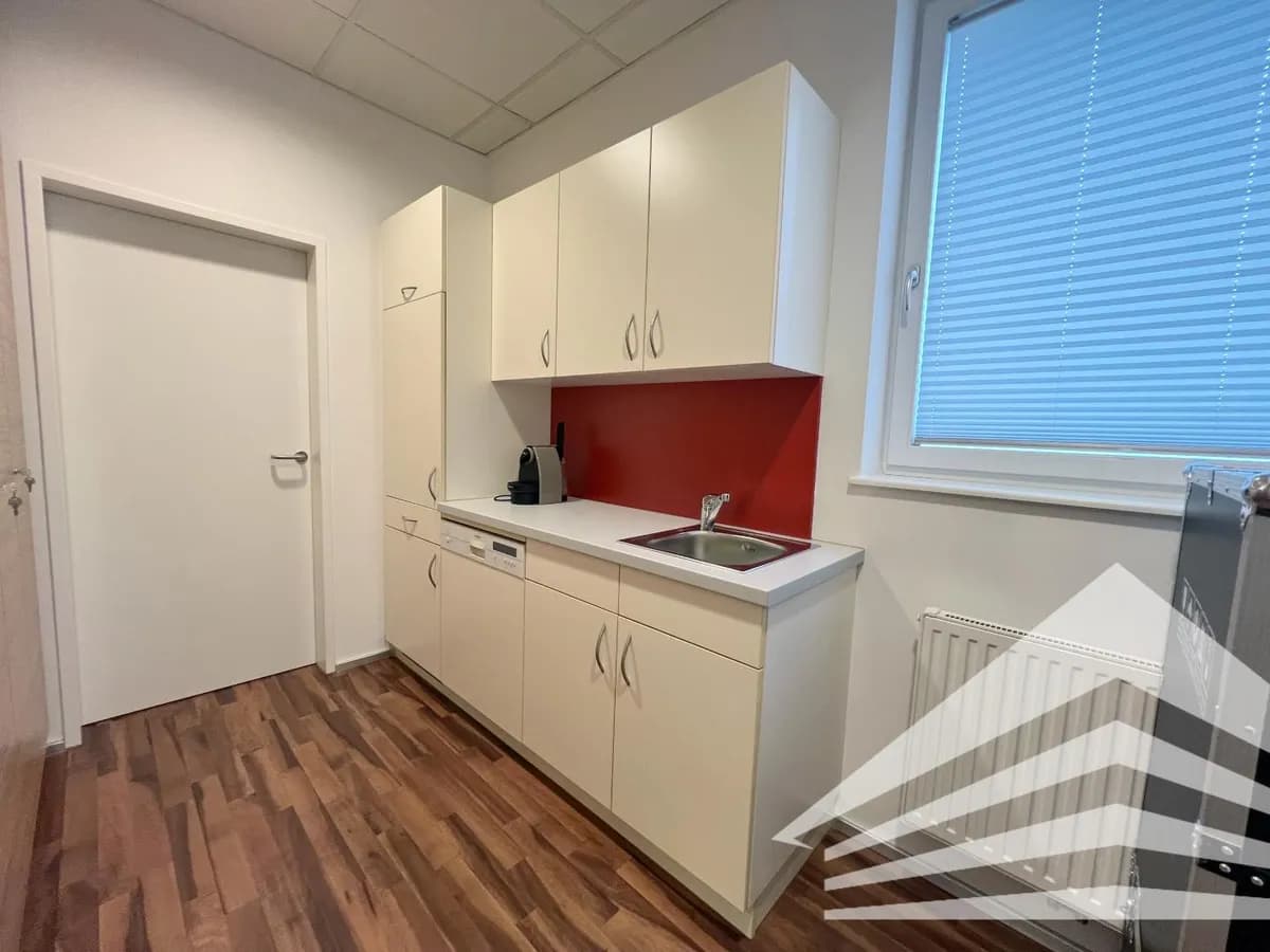 3-Zimmer-Gewerbeimmobilie mieten in Linz – 81 m², € 1.510 – Bild 7 von 8