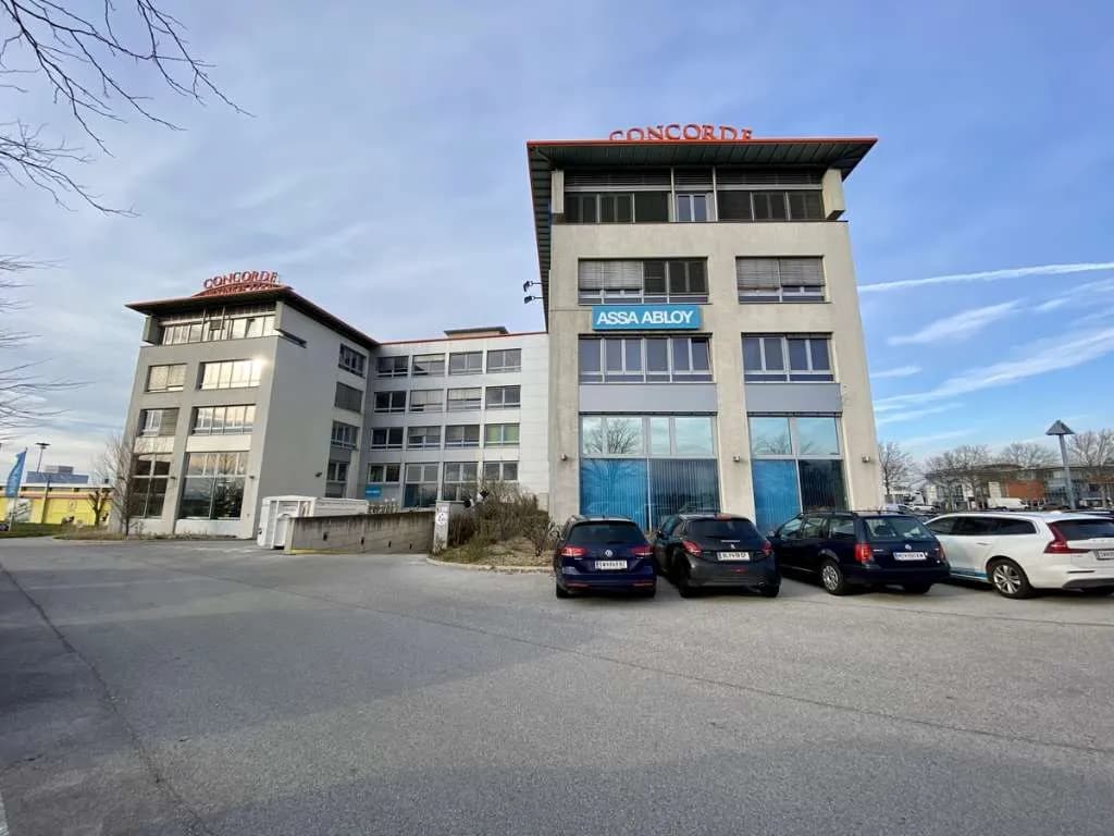 Gewerbeimmobilie mieten in Bruck an der Leitha – 351 m², € 10