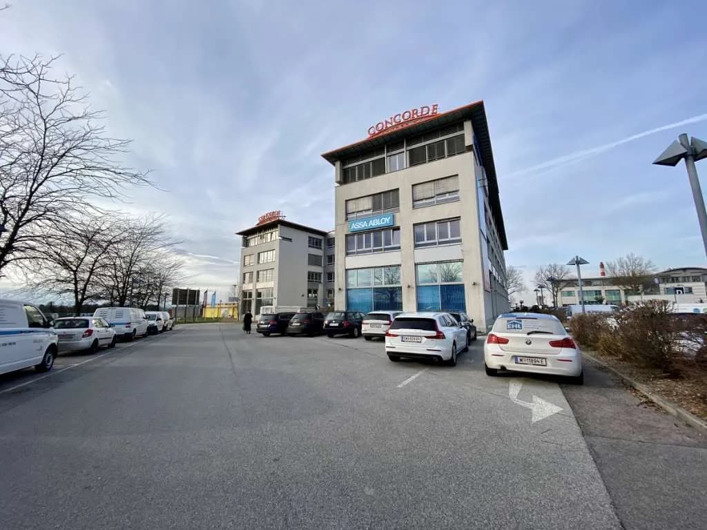 Gewerbeimmobilie mieten in Bruck an der Leitha – 351 m², € 10 – Bild 2 von 4